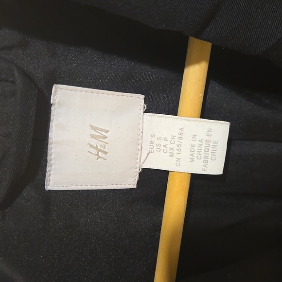 ZARA blazer and HM vest set - Picture 3 of 4